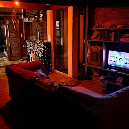 Efferus Hostel Убатуба Екстериор снимка