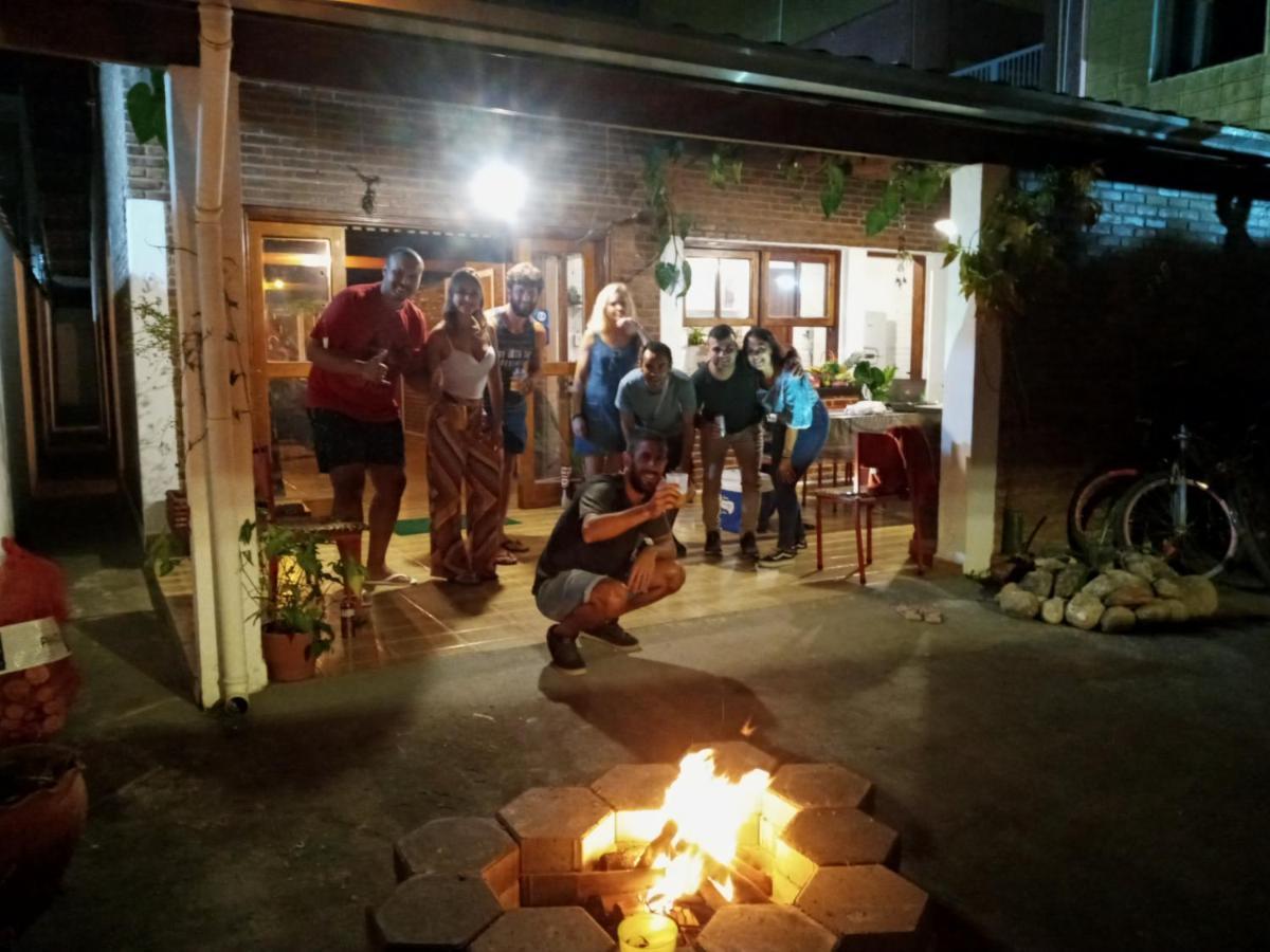 Efferus Hostel Убатуба Екстериор снимка