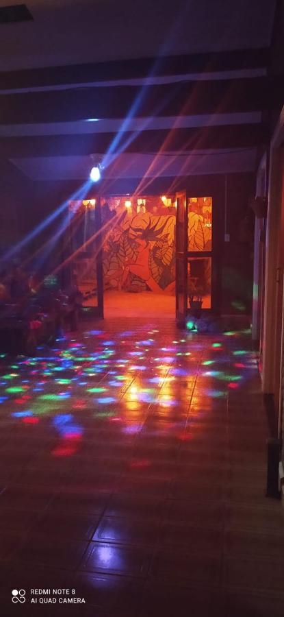 Efferus Hostel Убатуба Екстериор снимка